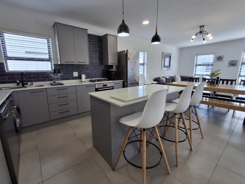 4 Bedroom Property for Sale in Sandy Point Western Cape